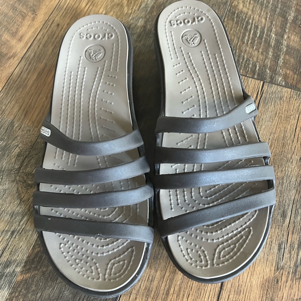 Women’s size 7 brown Crocs sandals
